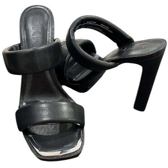 DKNY Ralia Black Puff Strap Metal Detail Square Toe Sandal Platform Heels - Picture 3 of 4